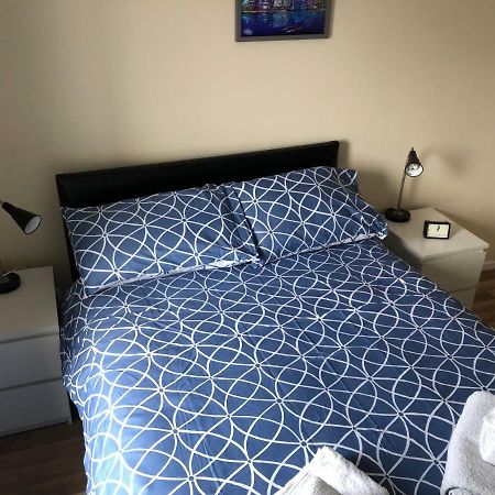 Claire’s AirBNB 2 Belfast Extérieur photo