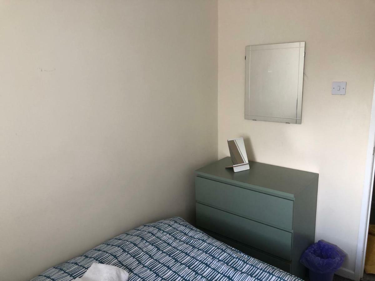 Claire’s AirBNB 2 Belfast Extérieur photo